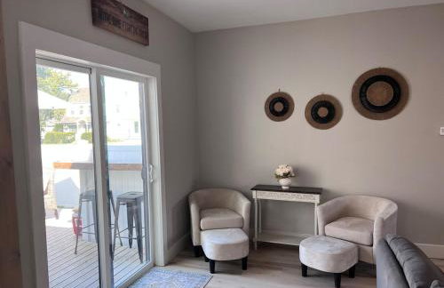 Large Five Bedroom house with outdoor patio with Jacuzzi and television! - Foto 45