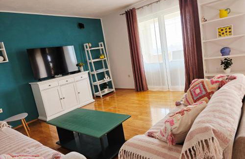 Sunflower Apartment - Photo 1