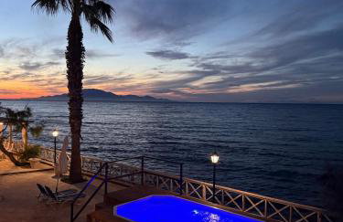 Luxury Beachfront Villa Margarita with Private Beach, Pool & Jacuzzi in Zakynthos - Foto 2