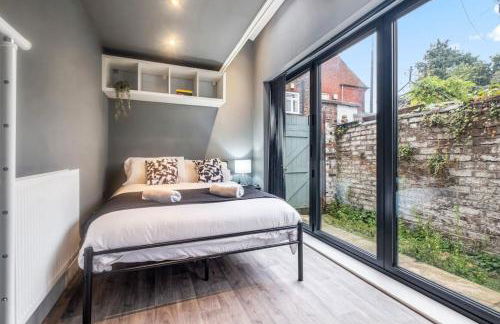 Large 3BDR House By Vista Stays Short Lets & Serviced Accommodation Glasgow With Pool Table & Free WiFi - Foto 8