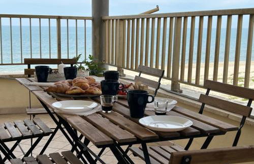 Le Terrazze Beachfront, balcony, parking, private access Beach - Foto 30