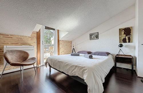 Superbe LOFT centre-ville - Sauna - parking privé -Clim- 1 à 10personnes - Foto 57