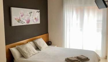 The White Lilies - Photo 4, towels