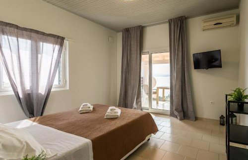 Vallia's Seaview & Stylish Apartments by Konnect, Nisaki - Photo 26