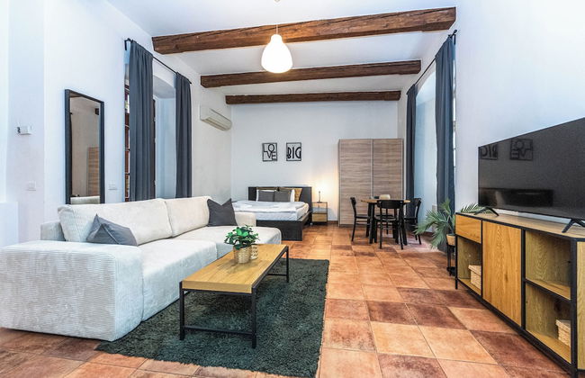 Charles Apartments in Old Town Prague - Photo 67