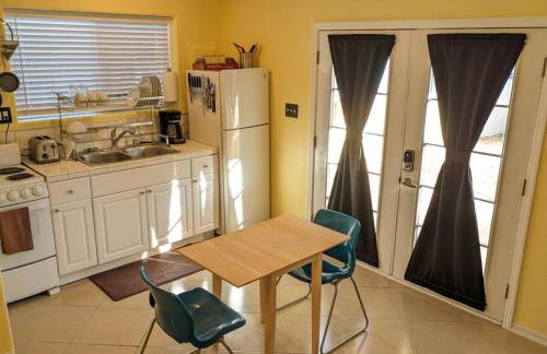 Guesthouse w/ private access and patio - Foto 21