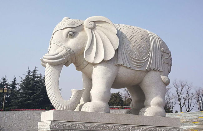 Famen Temple & Qianling Mausoleum Private Day Trip - Foto 1