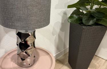 NEU Goldstadt Luxe Studio- City Apartment Schlössle - Photo 16