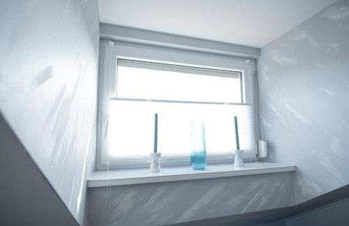 CASA8070 - Exklusive große Maisonette-Wohnung 91 qm für Familien, Gruppen, Geschäftsreisende, inklusive Parkplatz, WLAN, Kaffee und Tee, voll ausgestattet für 1 bis 9 Personen, zentrumsnah an der Autobahn A9 Ingolstadt-Süd - Photo 24