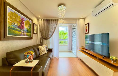 Apto a 10 min da Vila Germânica, dois quartos, salas de estar e jantar, cozinha completa, sacada com churrasqueira, Wi-Fi, Piscina, academia, mercadinho 24 horas e Vaga de garagem - Foto 27