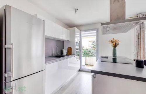 Bedroom apartment with balcony and pool - Foto 4