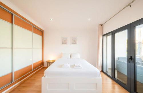 GuestReady - Charming family retreat with pool - Photo 29