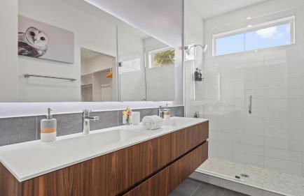 Brand New Low-Allergen Retreat with Hot Tub - Foto 40