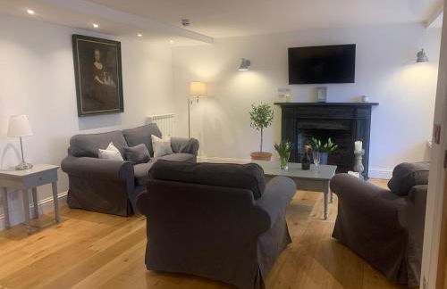 Georgian Apartment with Courtyard in Boscastle - Ideal for Couples and Families - Foto 2