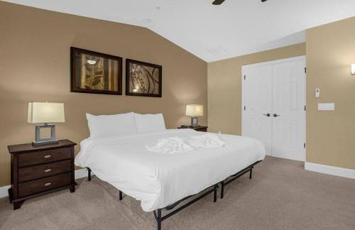 Enchanted 4BR Family Style Townhome in Disney Area - Photo 50