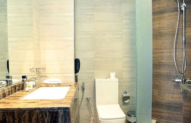 Marbella Executive 2 Bedrooms Balcony - Photo 28