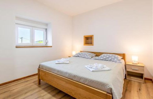 2 Bedroom Lovely Apartment In Donje Rastane - Foto 5