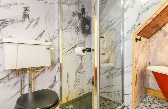 Host Stay The Lodge - Photo 10