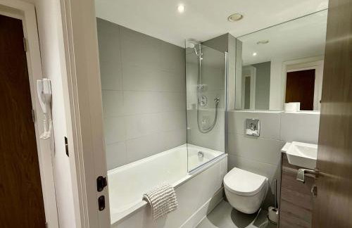 Luxury Modern 1 bed Central Bracknell - Foto 7