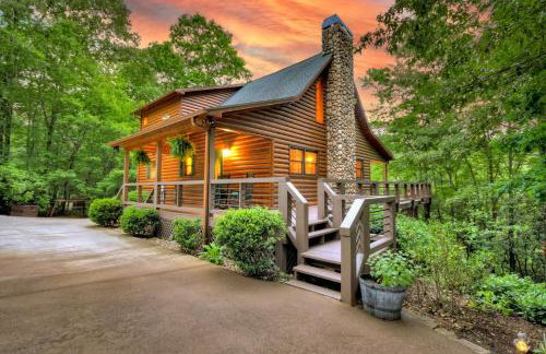 A Little Bit of Heaven Swim in the creek soak in the hot tub and relax in comfort - Foto 52