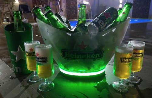 Piscina aquecida, 3 dorms ar condicionado, Cervejeira e Bilhar, a 500 metros do Mar - Foto 43