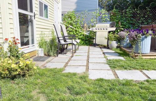 Cozy 3 Bedroom Getaway with Hot Tub - Foto 15