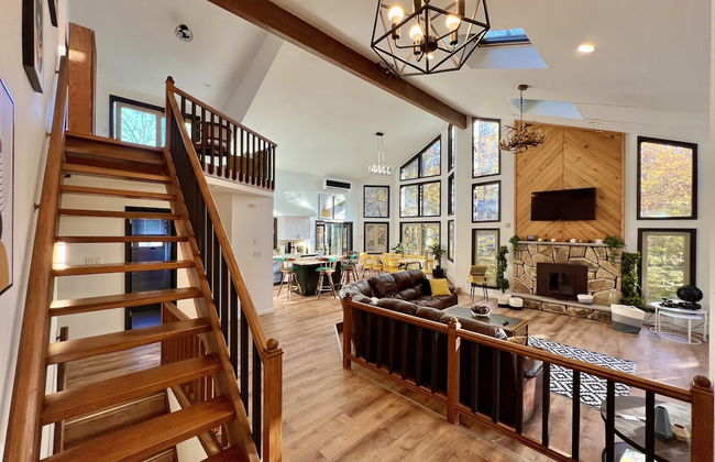 Waterfront Mansion W hot-tub & Pool by RedAwning - Foto 1