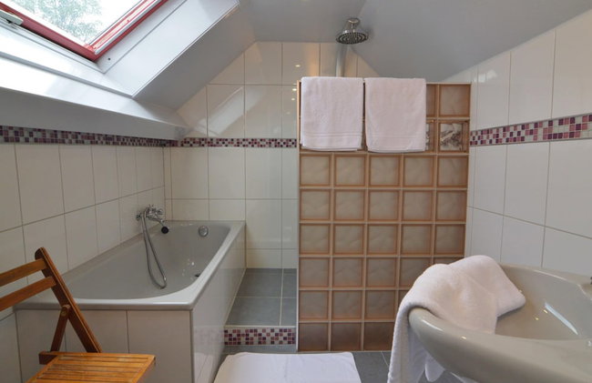 Luxurious Accommodation, Sauna, Hot Tub, Solarium, Private Bathrooms - Photo 22
