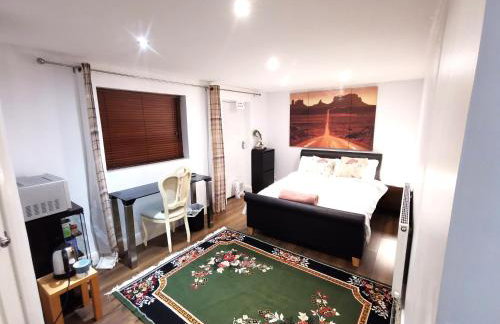 Peaceful Studio En-suite pvt entrance Garden free parking - Foto 3