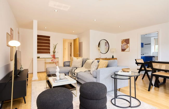 The Gwendolen Place - Contemporary 2bdr Flat w Terrace Balcony - Foto 1