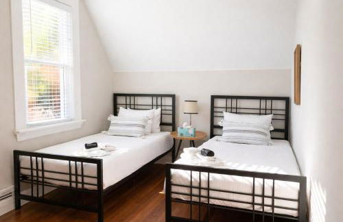 Spacious 4-Bed- Sleeps 8 - Family Friendly - Foto 13