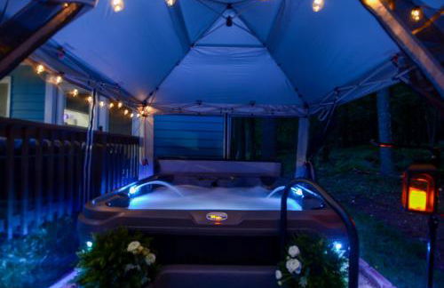 Private 1 Acre Retreat, Spa, Firepit, Gym, Chickens, King Suite, Pets - Foto 16