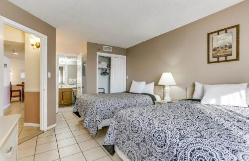 Scenic Views from the balcony at Ocean Forest Plaza Condos - Foto 14