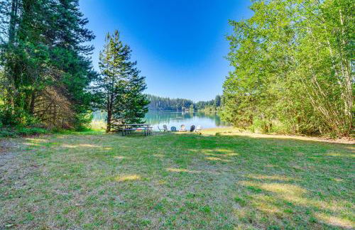 Port Orchard Lakefront Cabin with Fire Pit and Grill! - Foto 27