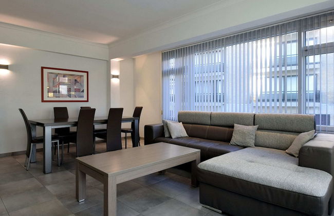 Sunny Escape by the Shore - Photo 6