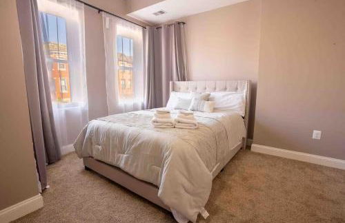 Modern Retreat Near John Hopkins Central Location! - Foto 12