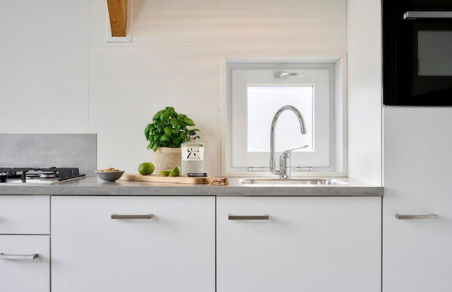 Romantic Wellness Escape - Photo 7