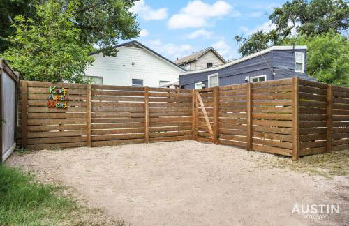 HGTV Featured Tiny Home w Hot Tub Near East 6th St - Foto 15