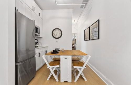 2BR and 2BA in Historic Brownstone near Subway - Foto 24