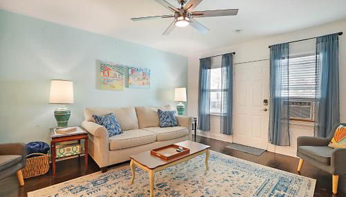 Steps to Beach & Downtown! Spacious Beach Bungalow #2 - Foto 5