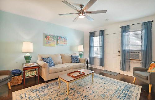 Steps to Beach & Downtown! Spacious Beach Bungalow #2 - Foto 5