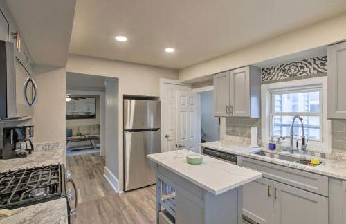 Family-Friendly House Walk to Lake Michigan! - Photo 2