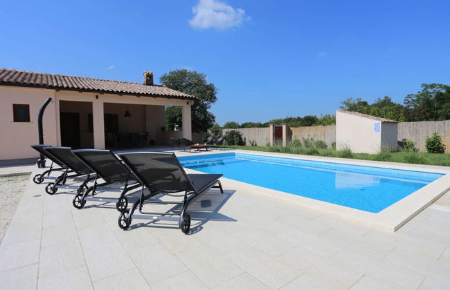 Nina With a Heated Pool - Foto 1