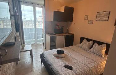 Superbe studio neuf avec balcon - Foto 13