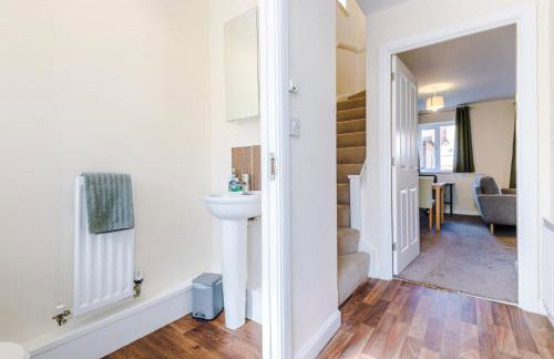 3 Bedroom Semi-Detached Home Sleeps 5 with Driveway - Foto 11