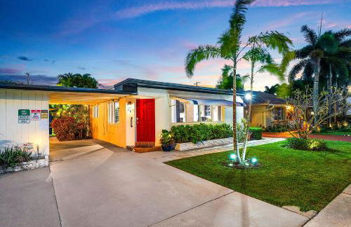 Coastal Harbor, King Bed, Pickleball Gear, Golf set, BBQ- 1 dollar rides to Beach, by Maven Vacation Rentals - Foto 55