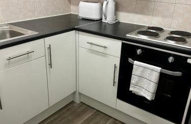 Bradford Service accommodation - Photo 12
