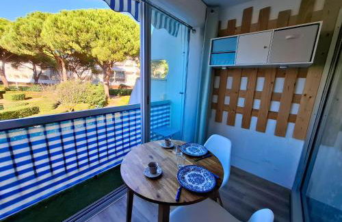 La frégate Port Camargue - proche plage, parking, WIFI, vélos - Photo 9