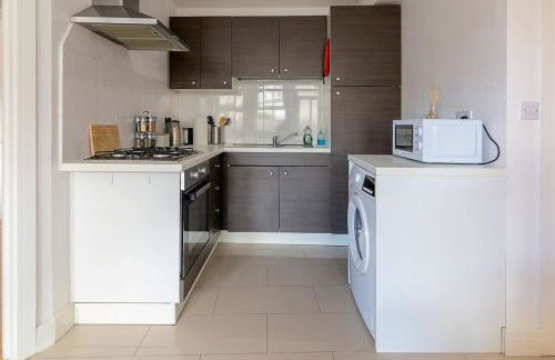 Lovely 2 Bedroom 2 Bathroom Apartment with Parking - Foto 5