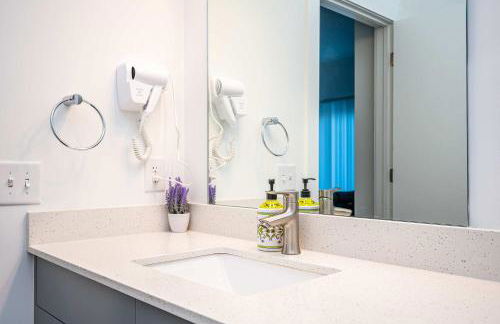 Luxe 1BR w Balcony in Downtown 542Blvd - Foto 6